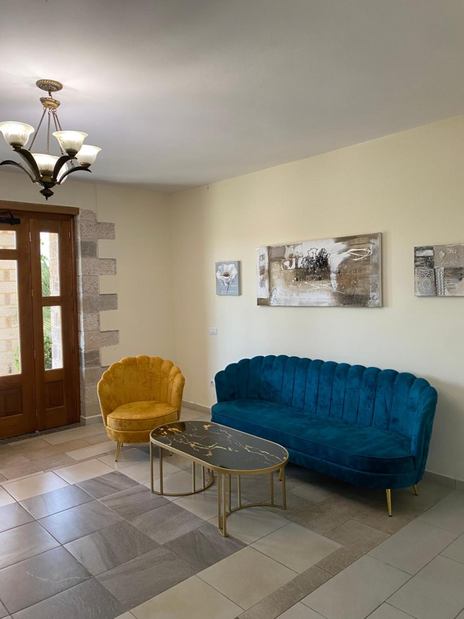 Guri Hotel